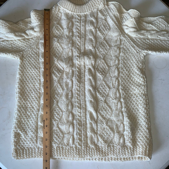 Hand knit Cream Wool Cable Knit Sweater Size M - Picture 7 of 8